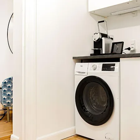 Tivoli 1- Lovely 2-bdr Near Tivoli Apartman Koppenhága