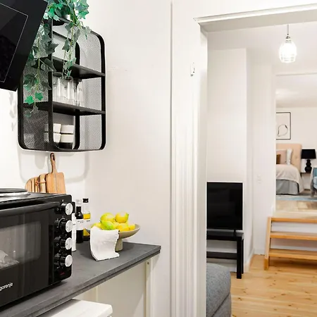 Tivoli 1- Lovely 2-bdr Near Tivoli