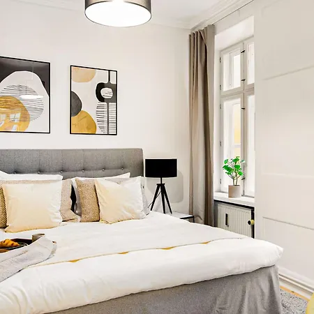 Tivoli 1- Lovely 2-bdr Near Tivoli