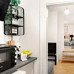 Tivoli 1- Lovely 2-bdr Near Tivoli