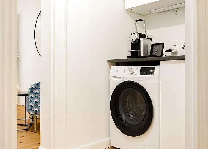 Tivoli 1- Lovely 2-bdr Near Tivoli Apartment Copenhagen